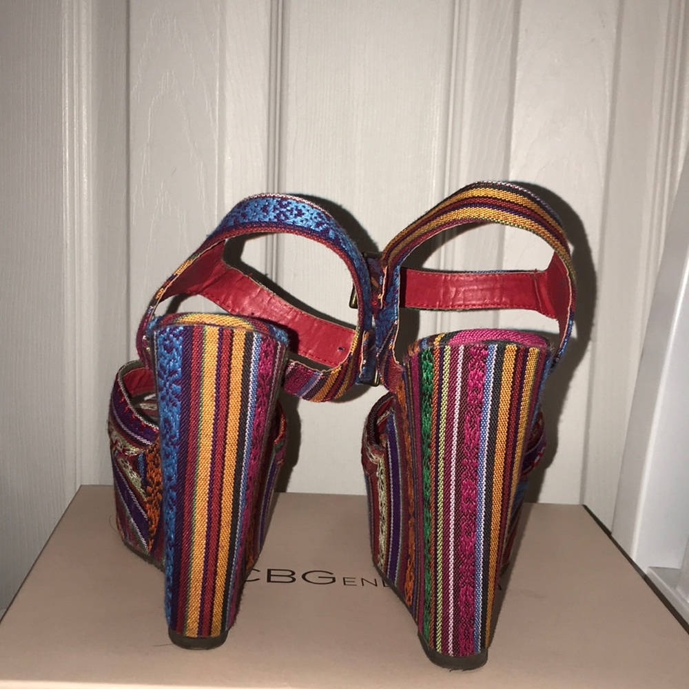 Multi-Color Wedges - Picture 2 of 2